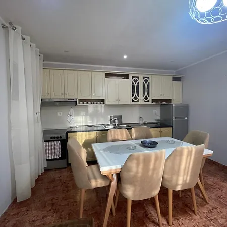 Private House Apartment Shkoder